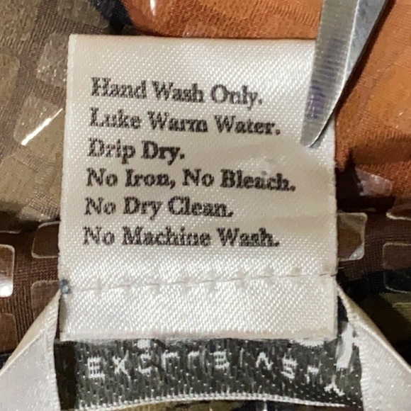 EXCLUSIVELY Misook Abstract Paillette Sequin Full Zip Jacket Shiny Women Size S - Picture 7 of 7